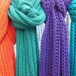 bufandas de ganchillo de colores